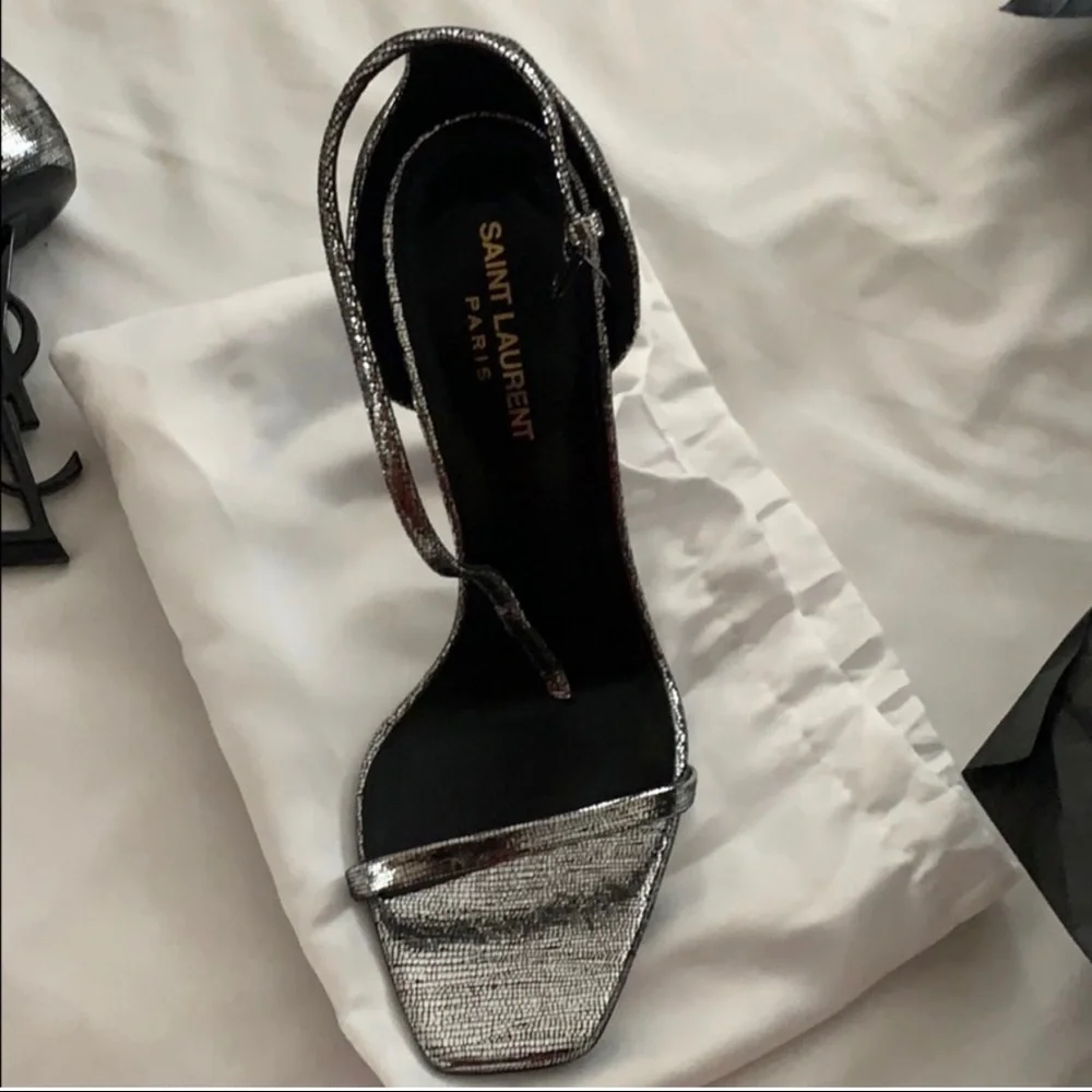 YSL HEELS LIKE NEW - Picture 4 of 5